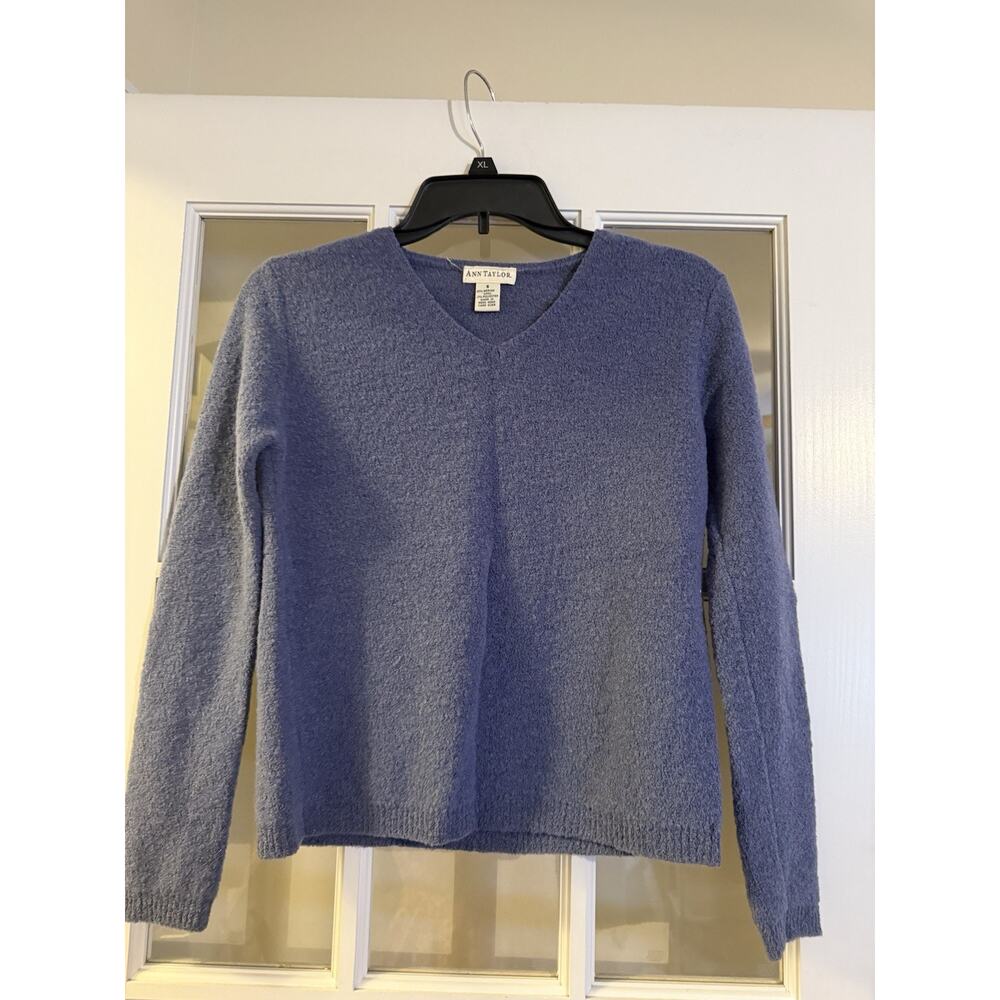 Ann Taylor VTG Wool blue Sweater Long Sleeve V neck Small